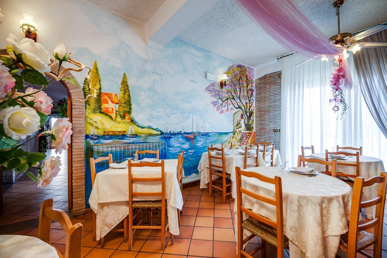 Hotel Villa Laura ริมินี ภายนอก รูปภาพ